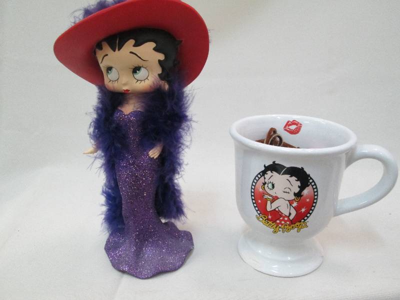 2 Betty Boop Collectibles, Figurine...
