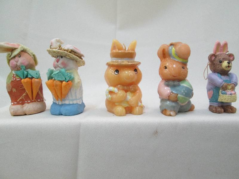 Set of 5 small Easter Figurinescan...