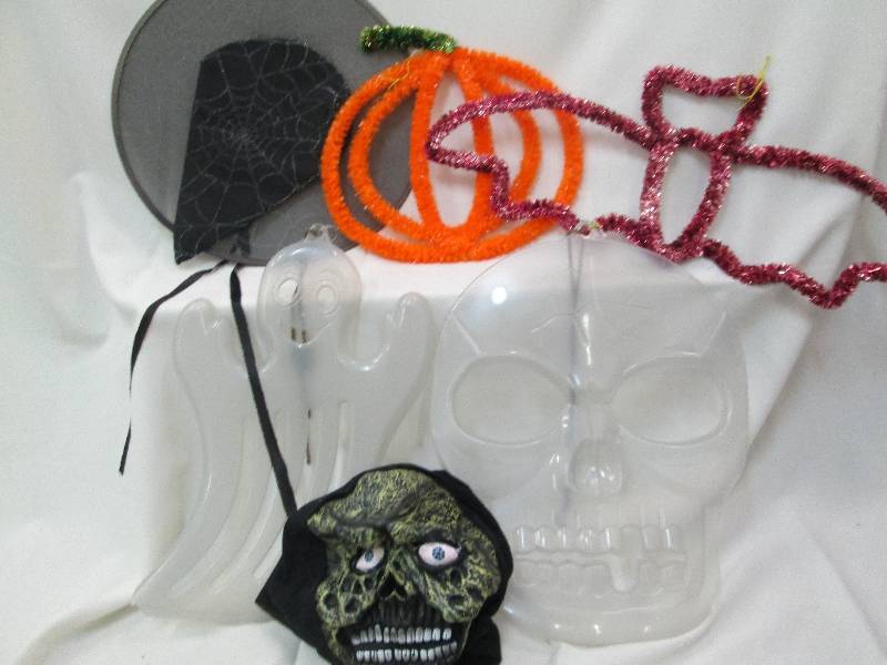 Halloween decor 5 pieces , Scary ma...