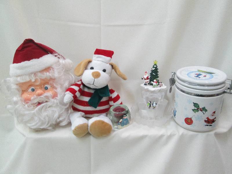 Assorted Christmas Avon Santa, hol...