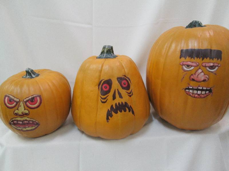 Set of 3 lightweight decorative Jac...