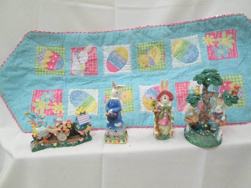 Easter runner 33 inch, 4 table top ...