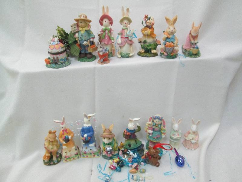 16 Easter figurines, miniature East...