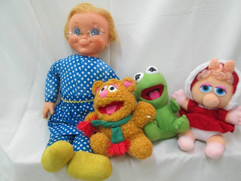 Mrs Beasley doll, set of 3 Muppets...