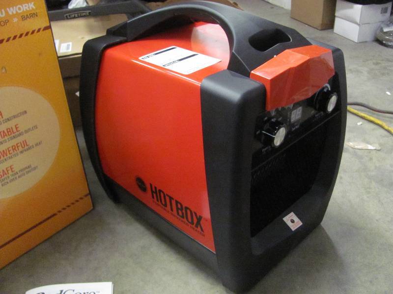 lot 12 image: Electric Portable Heaters