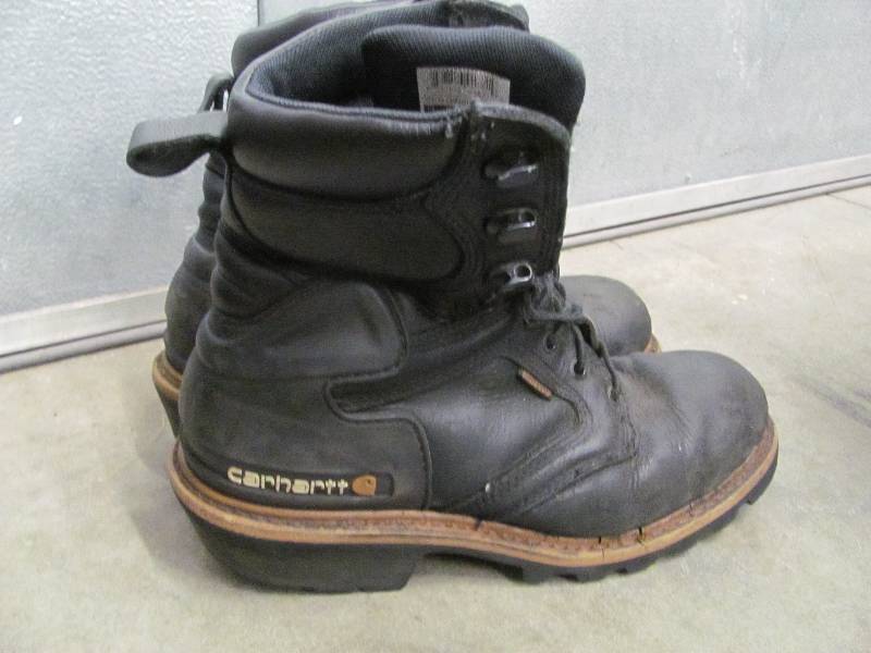lot 14 image: Boots