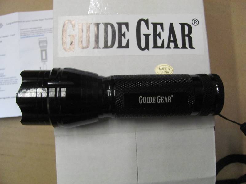 lot 20 image: Flashlights
