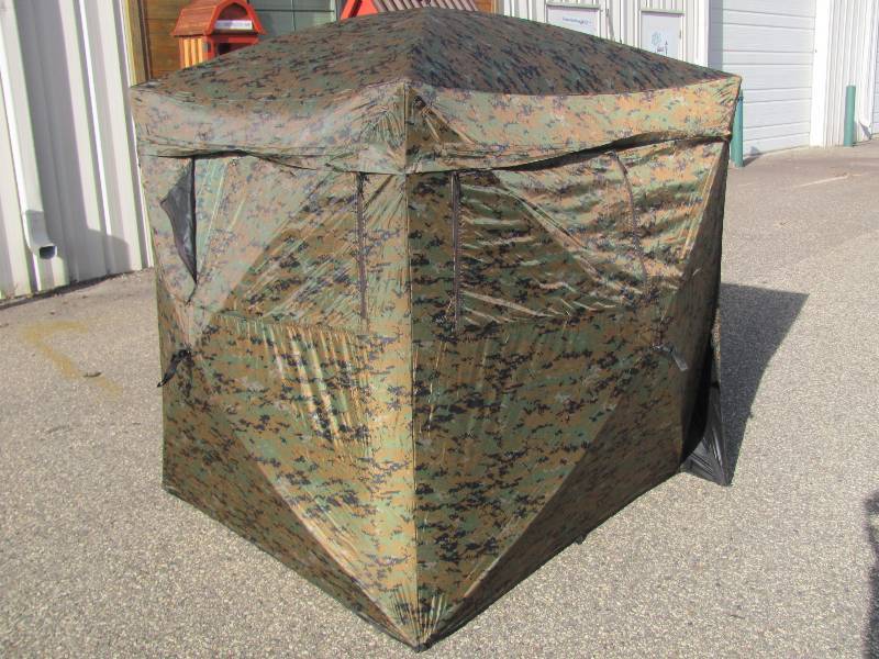 lot 69 image: Hunting Blinds