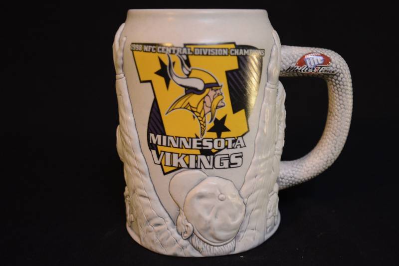 lot 11 image: Stein - Vikings 98 NFC Champions