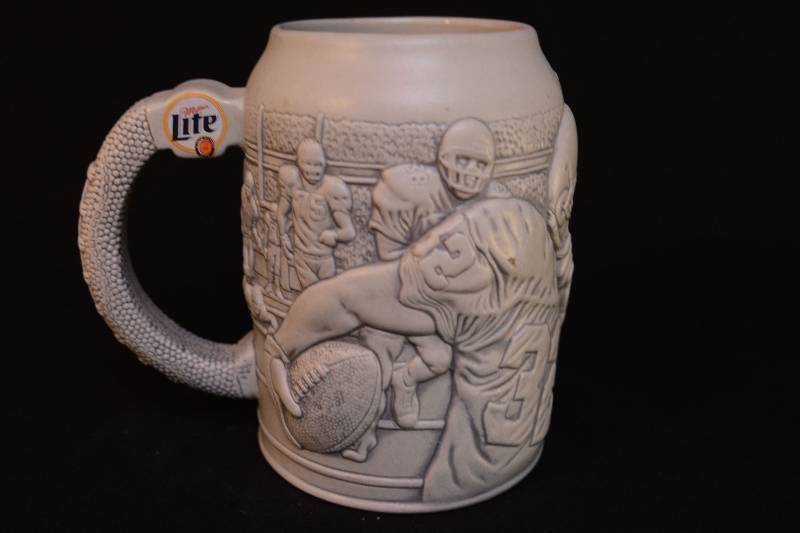 lot 15 image: Stein - Vikings Collectible