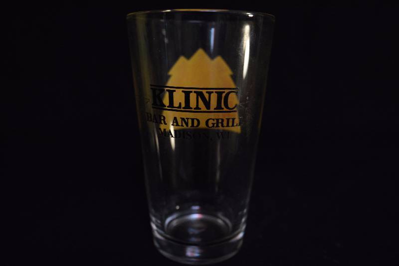 lot 29 image: Beer Glass - Red Hook Brewery