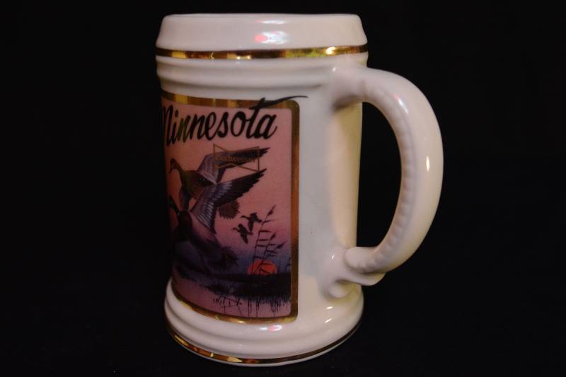 lot 53 image: Stein - Anheuser-Busch - MN Wildlife Series #3532
