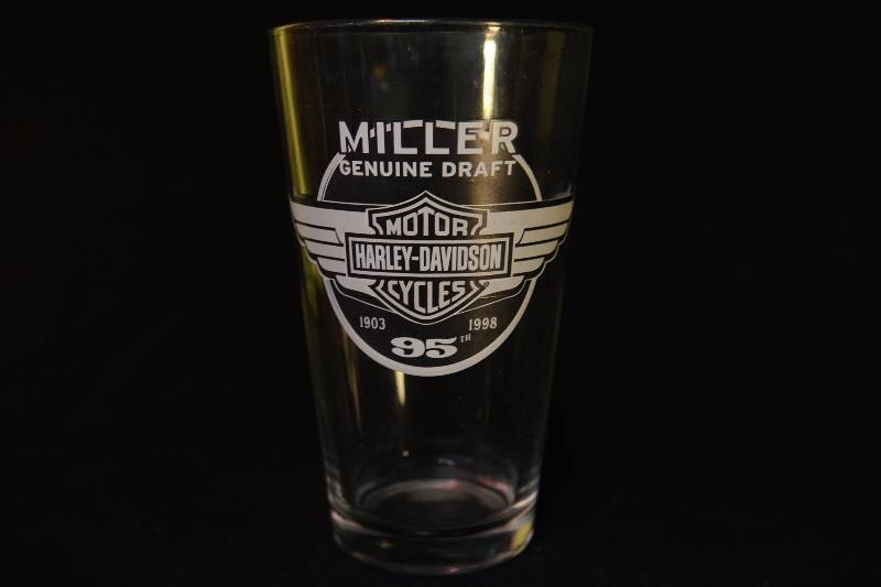 lot 87 image: Beer Glass - Miller Harley Davidson