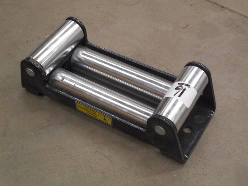 lot 16 image: Like New Heavy Duty Roller Fairlead...