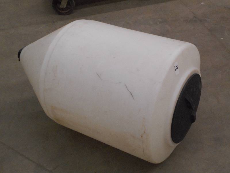 lot 18 image: Heavy Duty 36 Cone-Shaped Poly Dis...