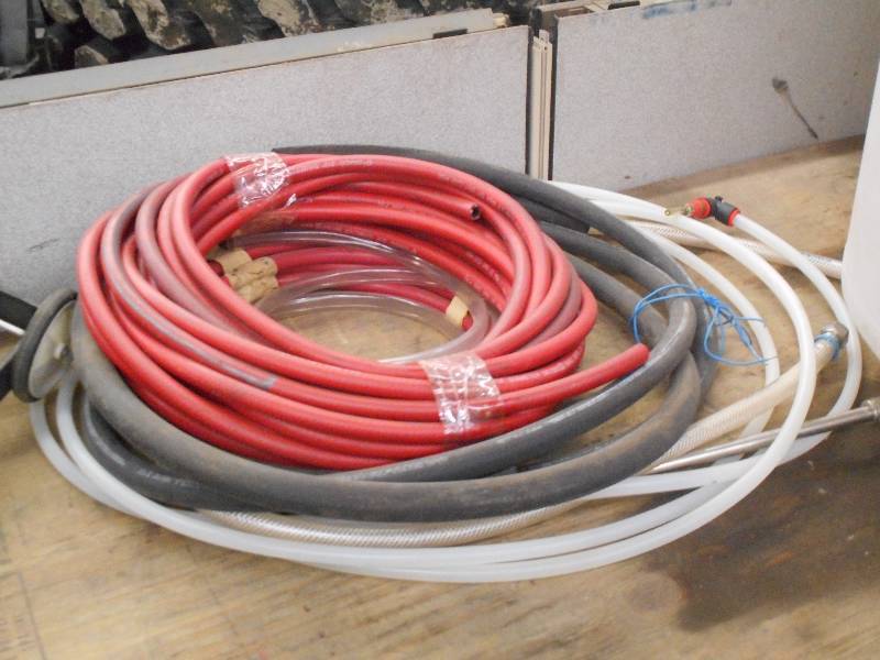 lot 20 image: Lot Of Misc Lengths Of Tubing, Hosi...