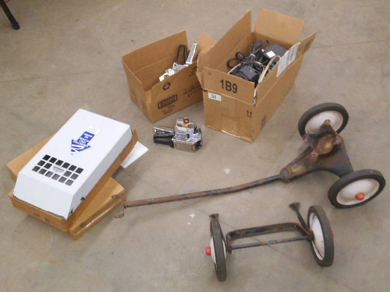 lot 31 image: Lot Of Wagon Wheels & Axels, (2) C...