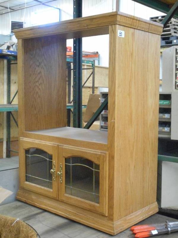 lot 60 image: Rolling Wooden Entertainment Cabine...