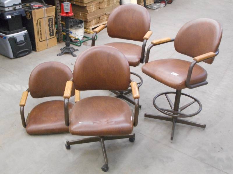 lot 67 image: (3) ChromeCraft Padded Office Chair...