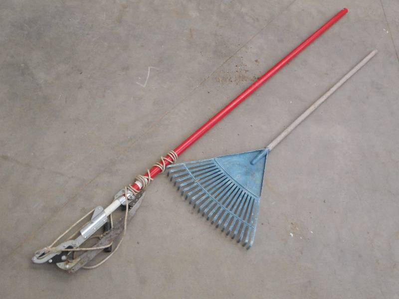 lot 95 image: (1) Rake & (1) Long Reach Pole Saw ...