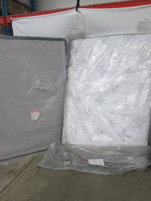 Serta Full Mattress and Box Spring