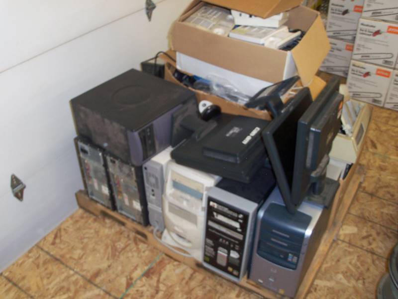 lot 1 image: Pallet of Computer Equipment