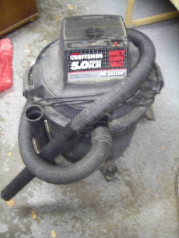lot 7 image: 5.0 HP Craftsman Wet Or Dry Shop Vacuum