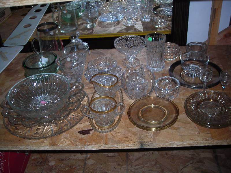 lot 13 image: Lot Of Glassware Crystal