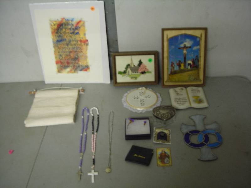 lot 16 image: Religious Pictures, Plaques Rosaries