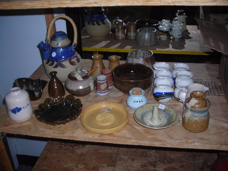 lot 19 image: Lot Of Pottery
