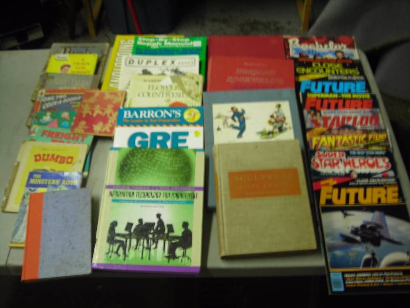 lot 23 image: Assortment Of Comics & Kids Books