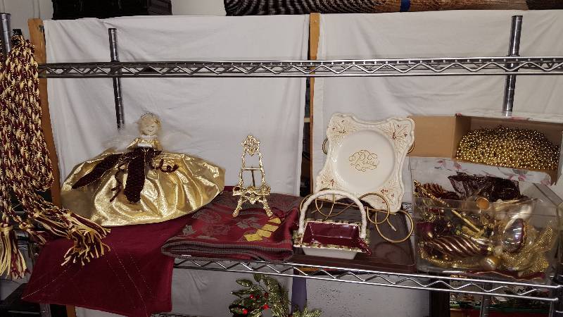 lot 47 image: Beautiful Burgundy & Gold Tree Decor Table Linens, Easels
