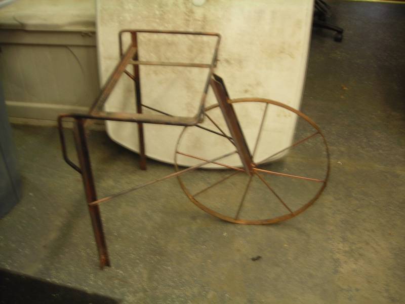 lot 37 image: Metal Flower Box Cart