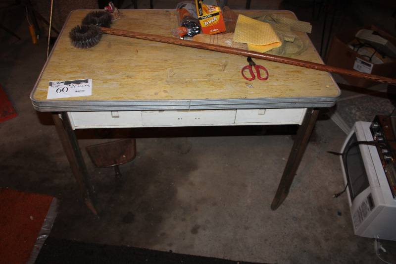 lot 60 image: Work Table including contents