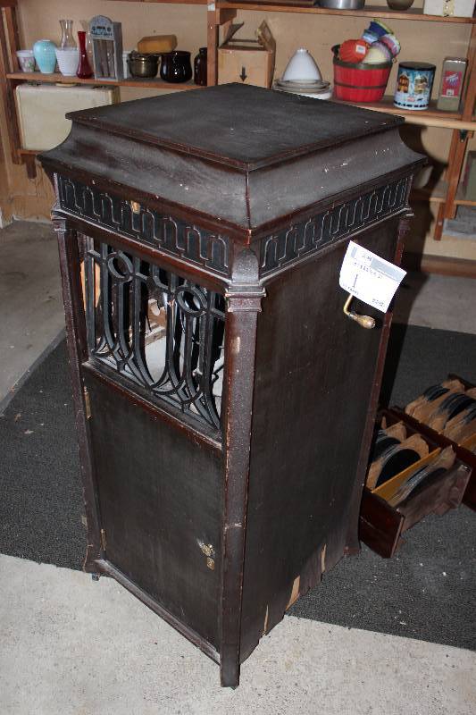 lot 1 image: Vintage Edison Disc Phonograph in an Upright Cabinet