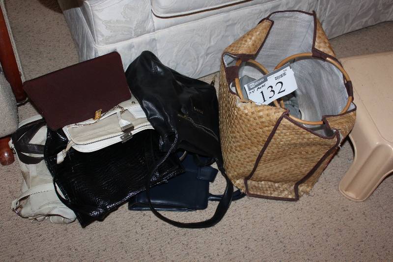 lot 132 image: Purses (12)