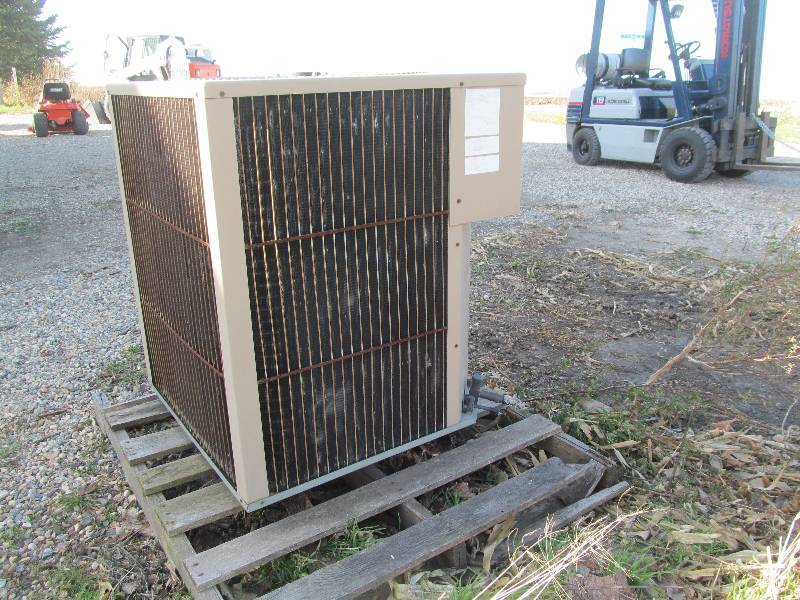 Commercial AC unit