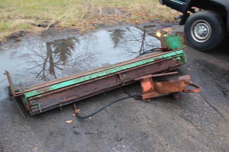 Spreader Attachment - 8 Wide
