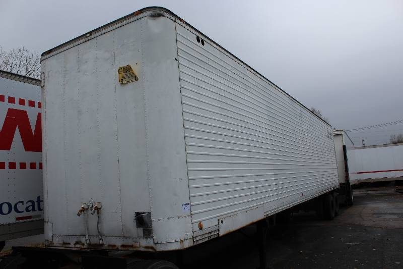 Semi trailer