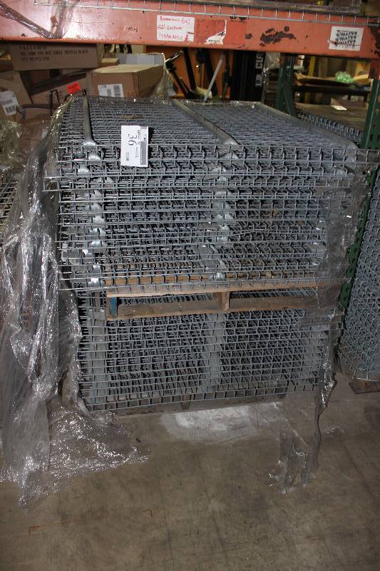 Lot of approx (35) Metal Pallet Grates