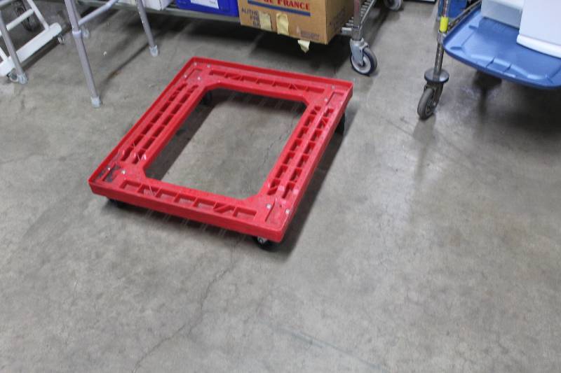 Lot of 2 floor dolly