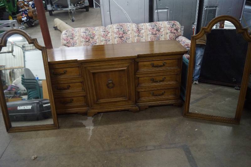 Dresser
