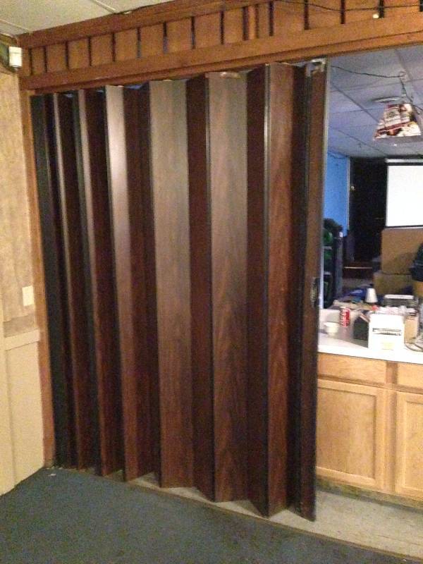 Accordian Door  Uninstallation Required