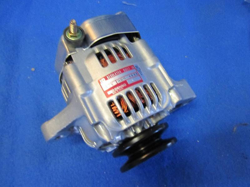 brand new alternater denso 8L2 12vo...