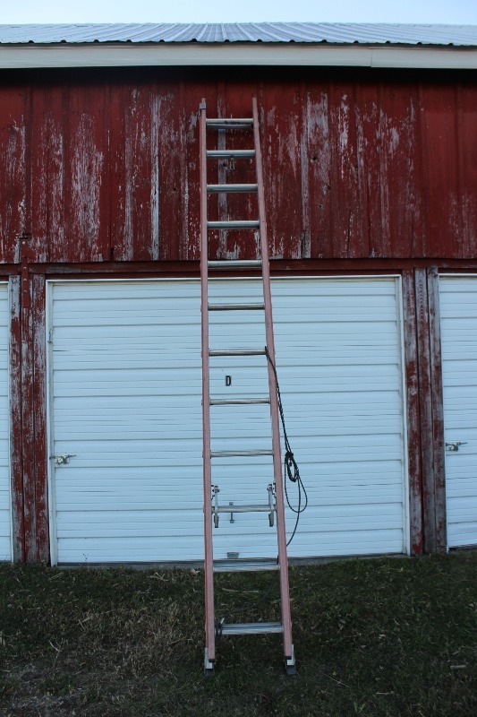 24 Fiberglass Extension Ladder