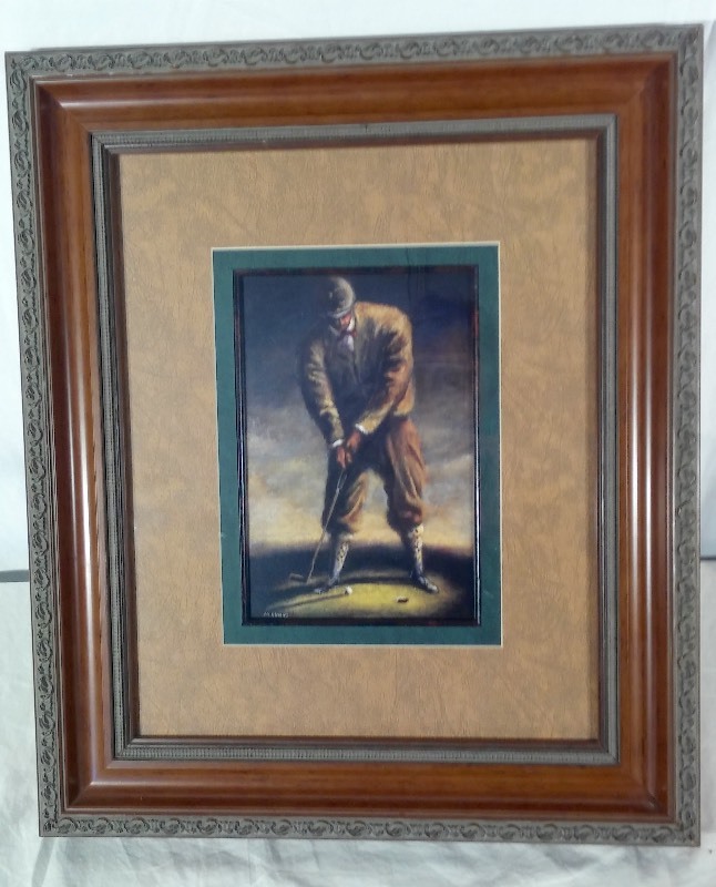 lot 8 image: Set of 2 Framed Decorative Golf Prints (great condition)