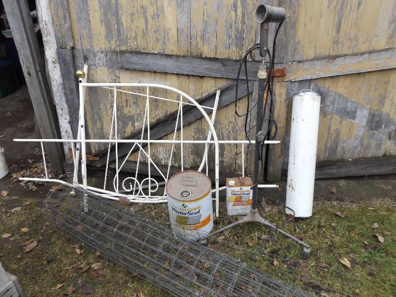 Water Seal, Bed, Fence
