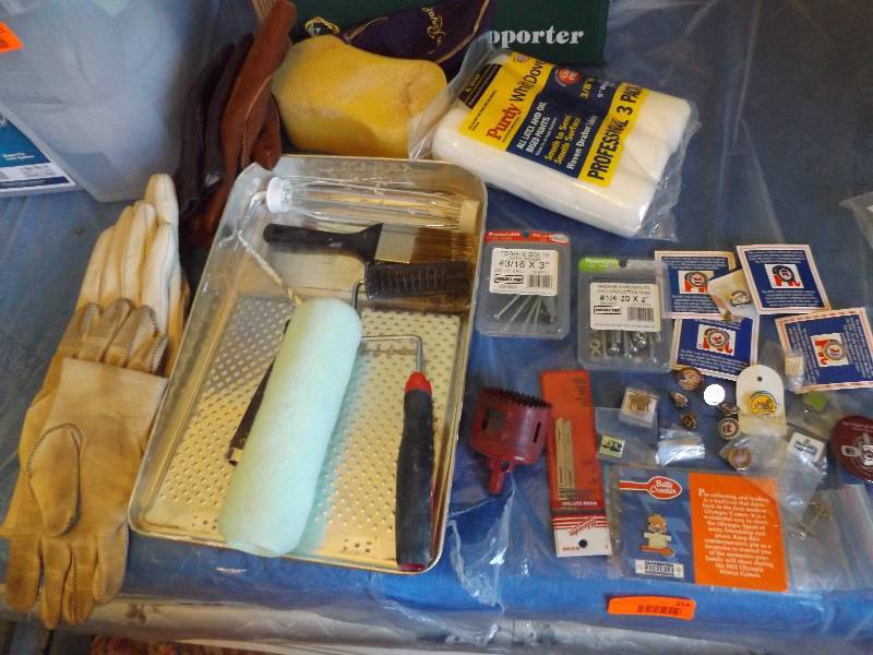 Paint items Gloves and Pins