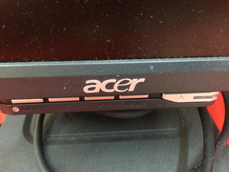 17 Flat Screen Monitors  (1) - Acer (1) - Compaq