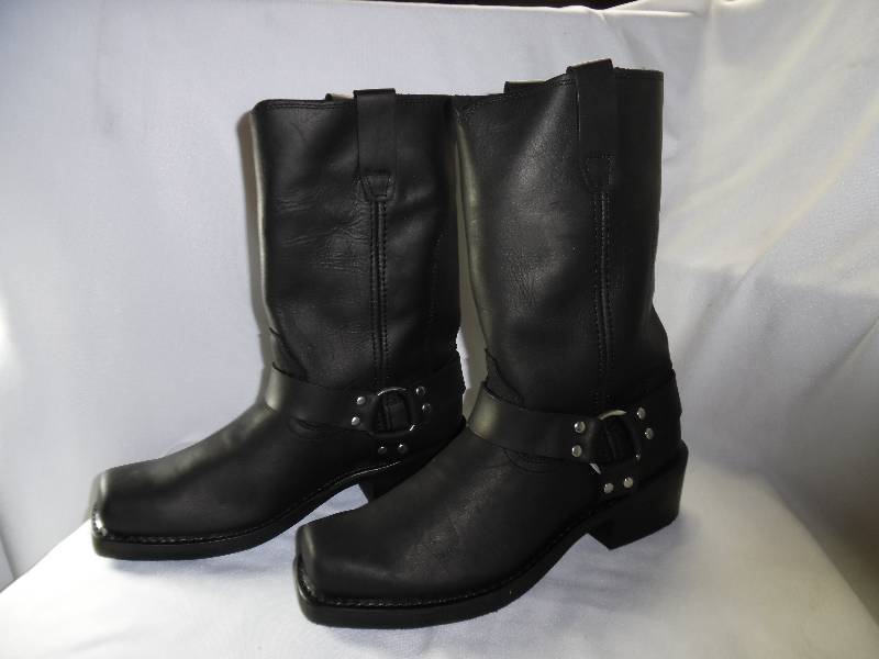 Durango Mens 11 Black Classic Harness Boots